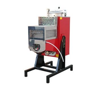 Punane Formeco lahustidestillaator DI 60 AX LCD-ekraaniga mustal metallalusel
