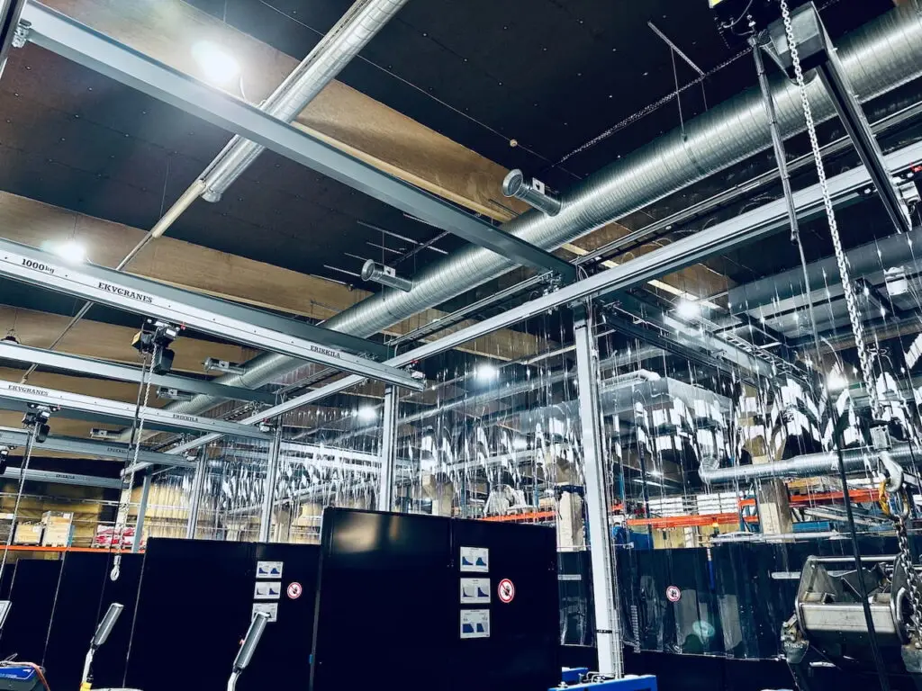 Push-pull keevitusventilatsiooni süsteem tootmishoones